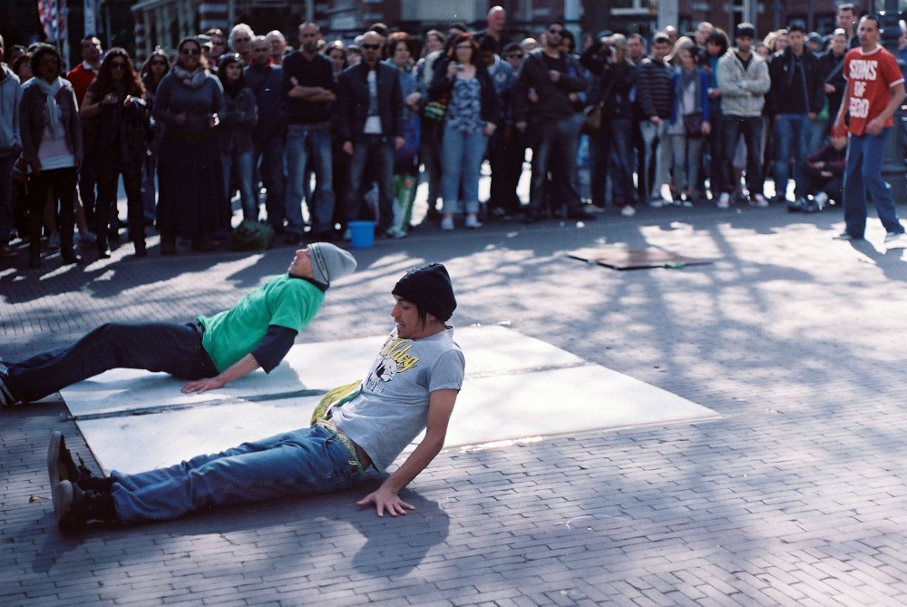 breakdancing2